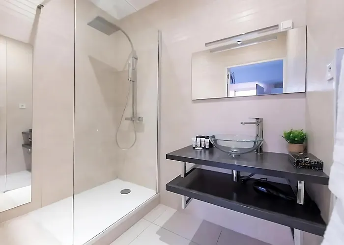 2 In The Heart Of Cannes